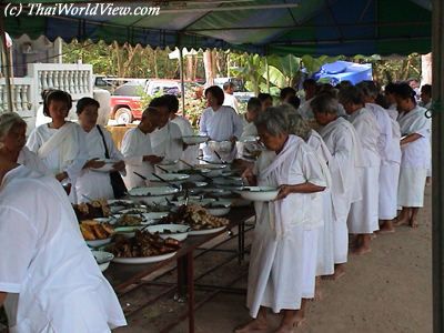 Nuns queuing