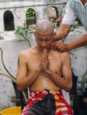 Shaving head