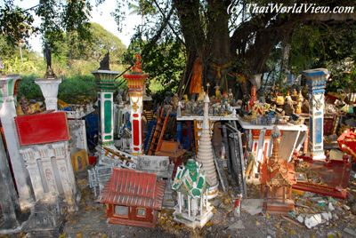 Spirit houses