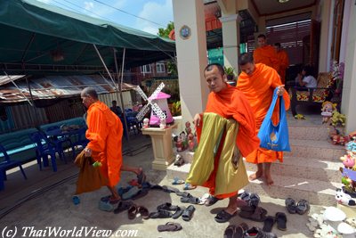 Buddhist monks