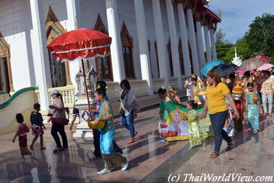 Parade around the main chapel