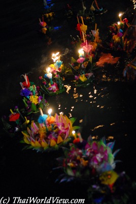 Loy Krathong