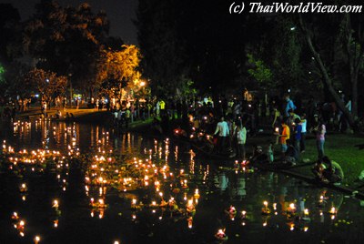 Loi Krathong day