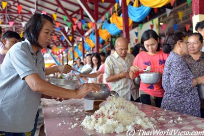 Offering rice