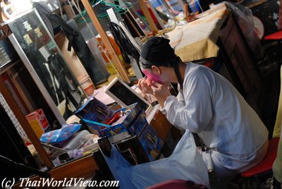 Cantonese Opera singer