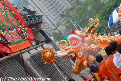 Dragon dance<