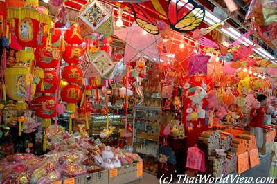 Shop selling paper funeral offerings