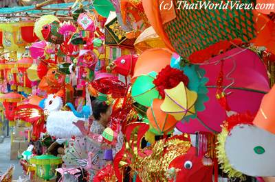 Lanterns for sale