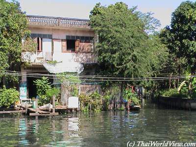 Many nice houses can be found on the shores on the river CHAYO PRAYA and