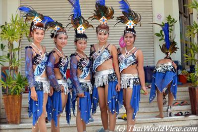 Molam dancers