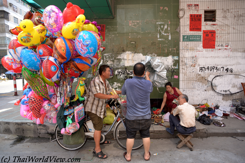 Shoes repair - Dongguan Old Market