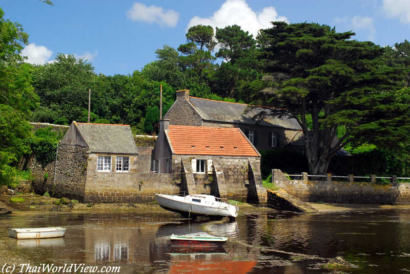 Peaceful cove - Lanildut