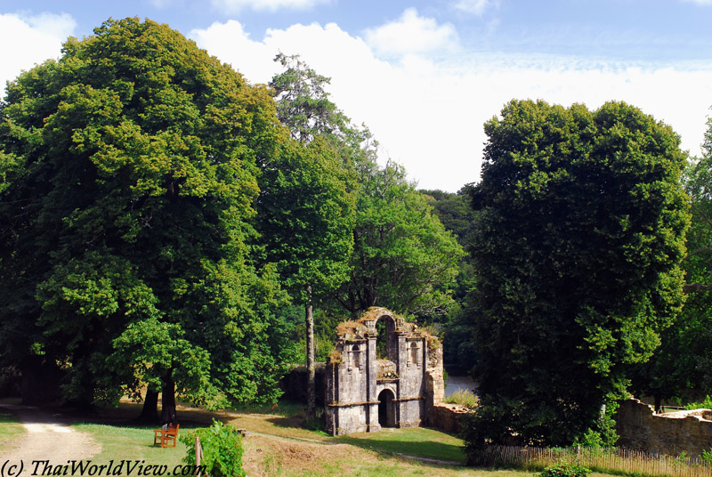 Ruined Abbaye de St Maurice - Quimperlé