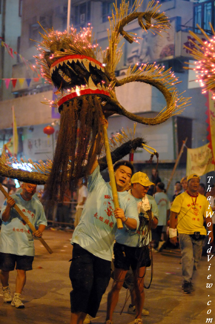 Holding dragon - CauseWay bay district