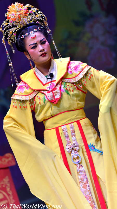 Opera performer - Sau Mau Ping