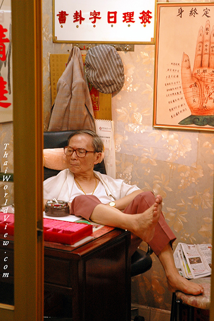 Fortune teller - Wong Tai Sin temple