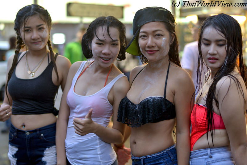 Thai revellers - Kowloon City