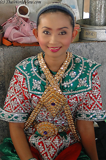 Dancer - Erawan shrine