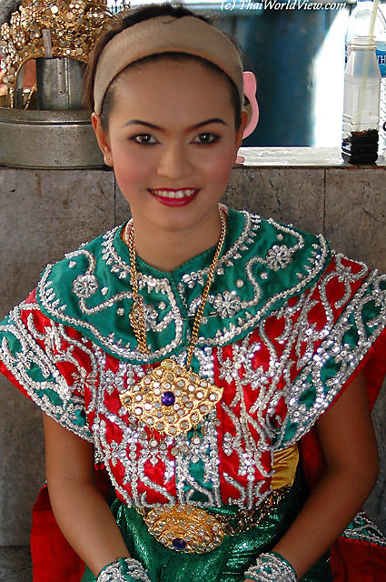 Dancer - Erawan shrine