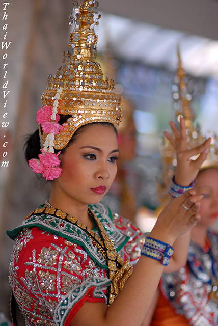 Dancer - Erawan shrine