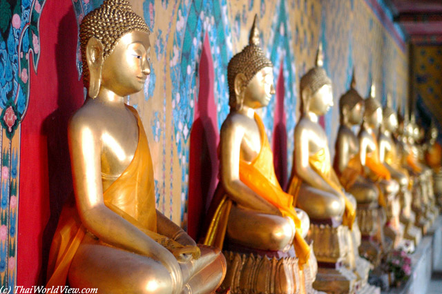 Buddha images - Wat Arun - Bangkok