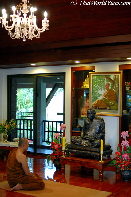 Meditating monk - Wat Aran Ban Pot - Nongkhai province