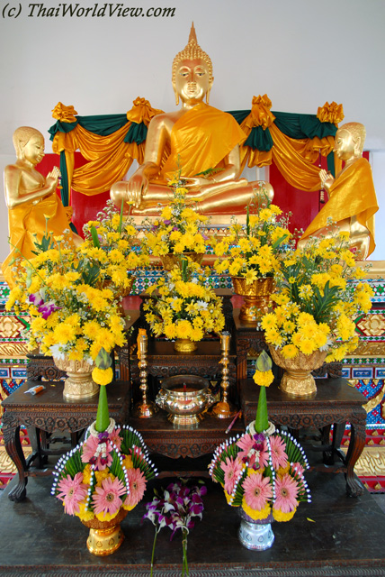 Buddha statue - Nakhon Pathom