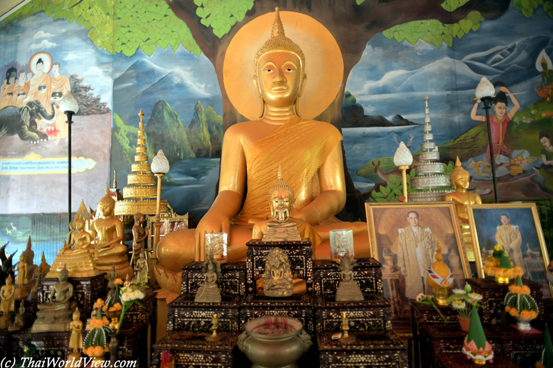 Buddha statue - Ubon Ratchathani