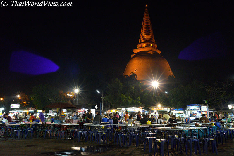 Phra Pathom Chedi - Nakhon Pathom