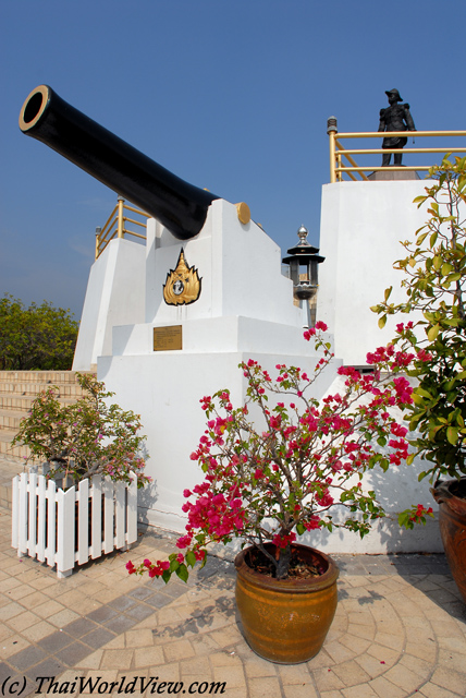 Chulachomklao Fort - Samut Prakan