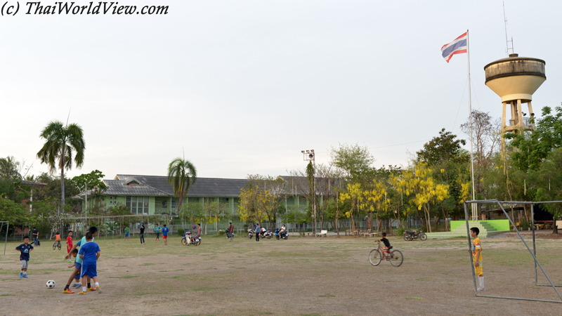 Fottball - Nakhon Pathom