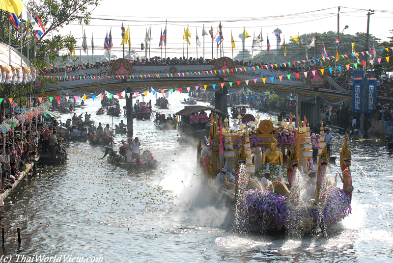 Boat Parade - Bang Phli