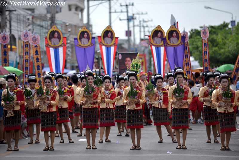 Parade - Yasothon