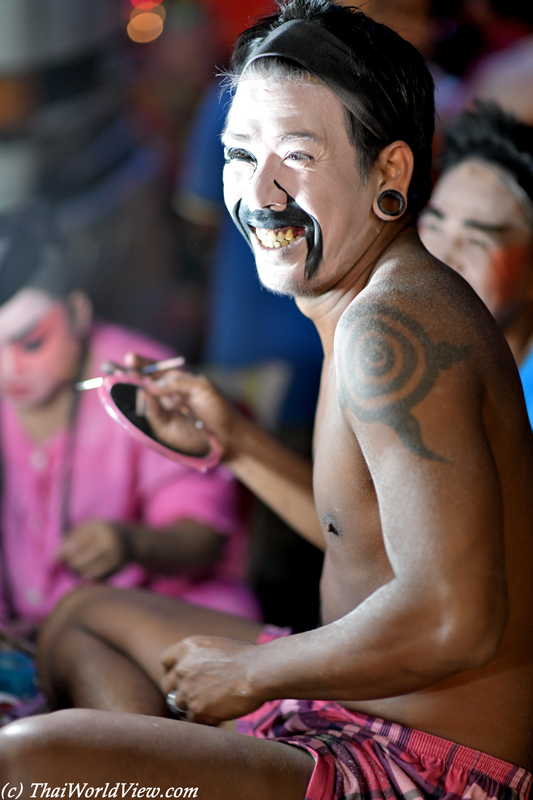 Opera performer - Nakhon Pathom