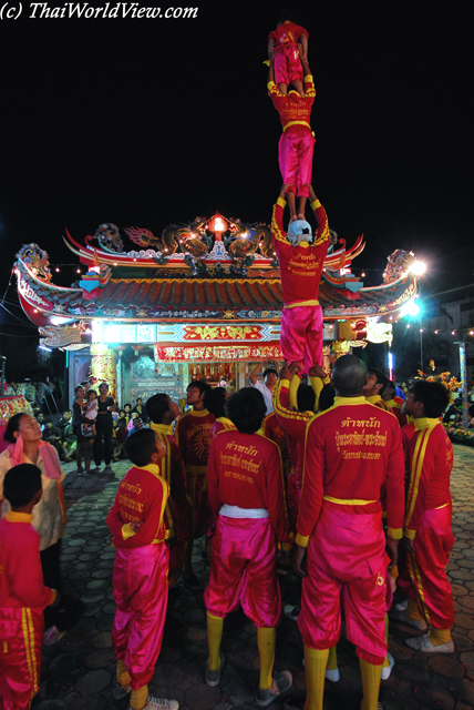 Pay respect to deity - Nakhon Pathom