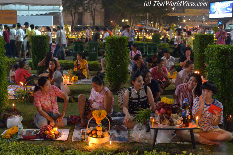 Revellers - Thon Buri