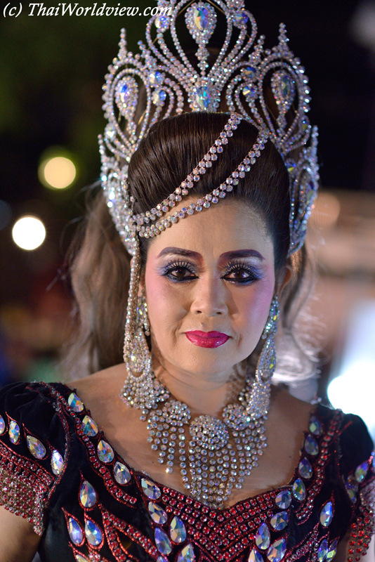 Performer - Thon Buri