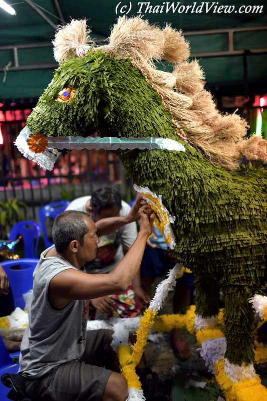 Offerings - Nakhon Pathom