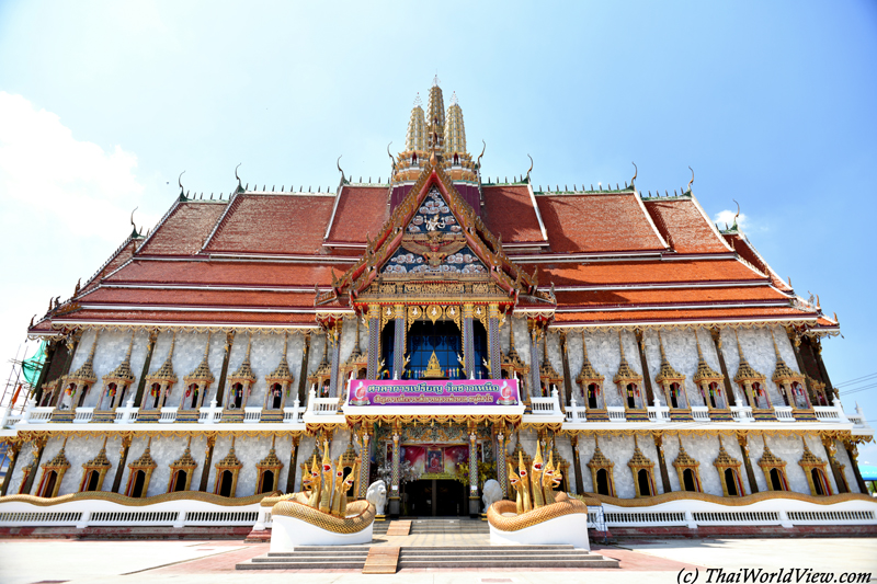 Temple - Wat Chao Nua