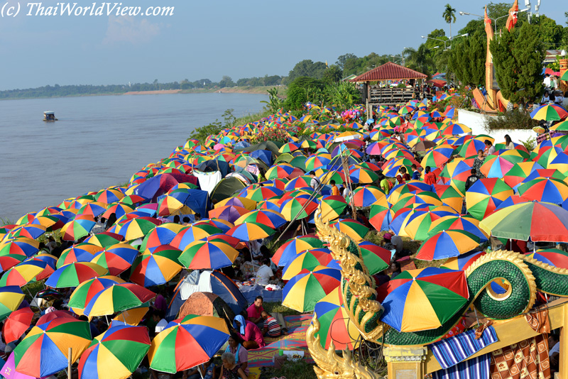 Parasols - Phon Phisai