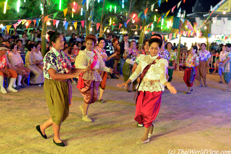 Thai dances - Nakhon Pathom