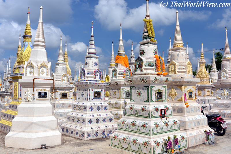 Cemetary - Nakhon Pathom