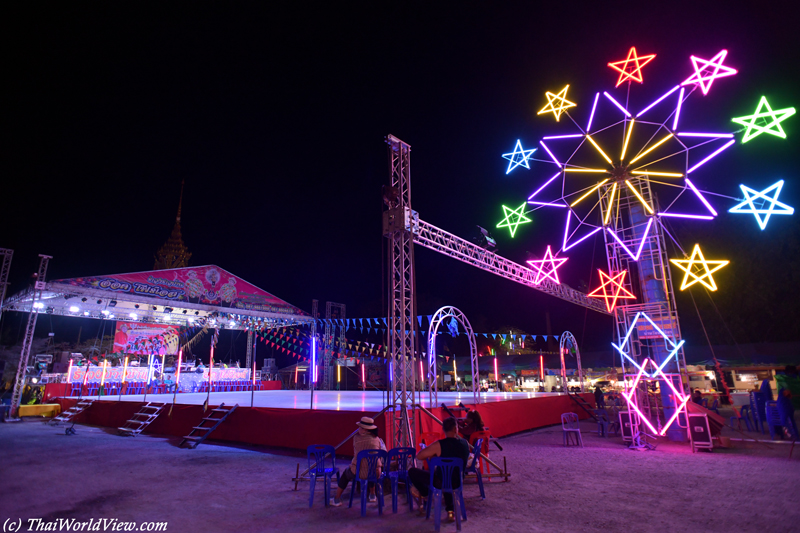 Lights - Wat Sawang Arom