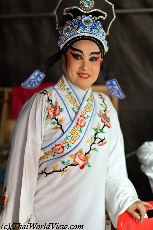 Opera performer - Wat Lak Si Rat Samoson