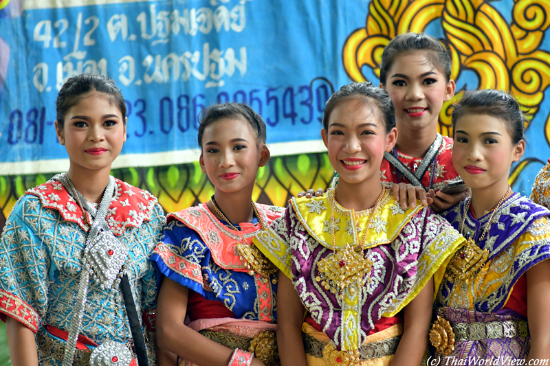 Dancers - Wat Rai Khing