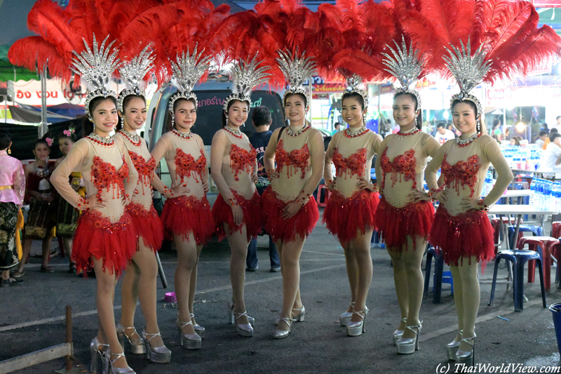 Dancers - Wat Rai Khing