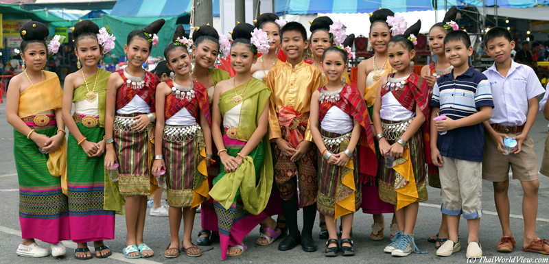 Children - Wat Rai Khing