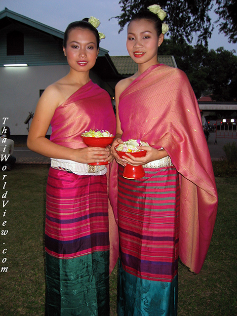 Traditional dancers - Phrae