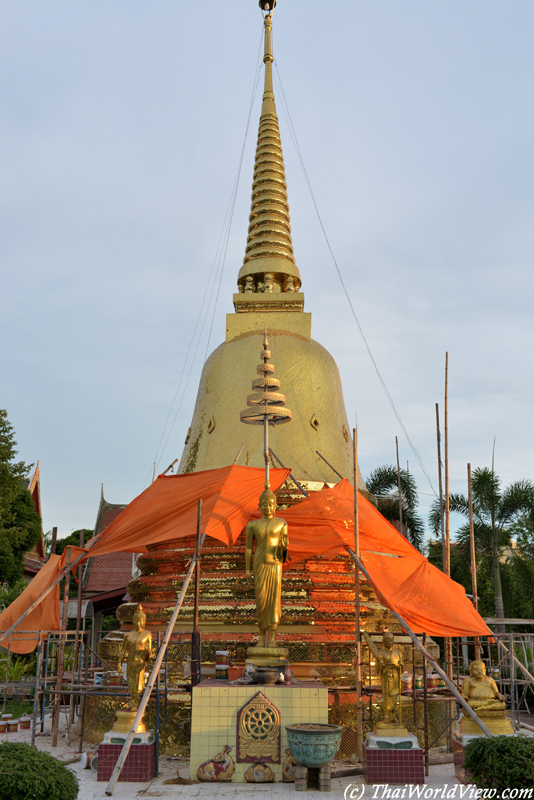 Wat Don Yai Hom - Nakhon Pathom