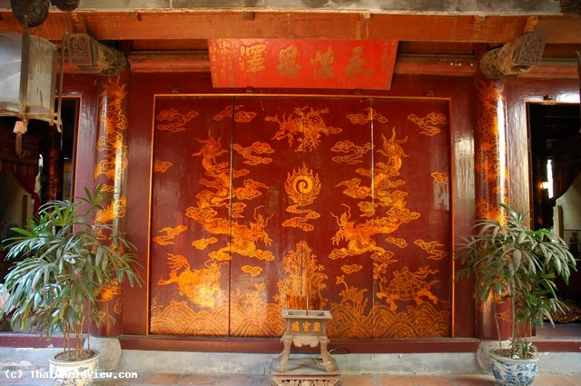 Old Vietnamese temple - Old Quarter